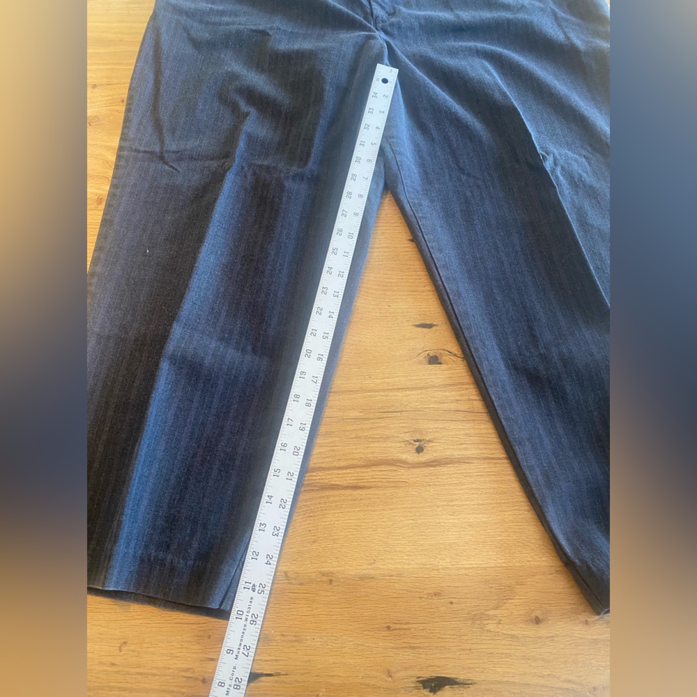 Lee Performance Khakis Stripe Gray Wide Leg Women’s 26 Preloved - Picture 5 of 8